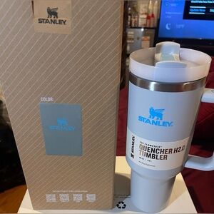 Stanley Quencher H2.0 Tumbler - Gray and Blue